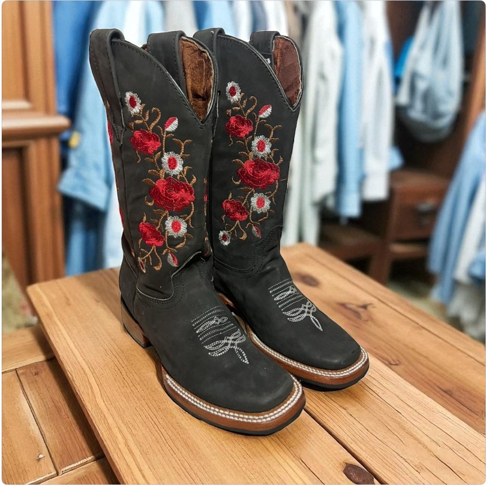 Women Western square toe suede leather western embroidered charra boots
